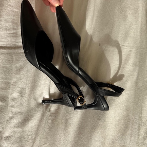 Charles & Keith Elegant Black Pointed Heels - Picture 4 of 4